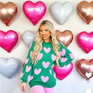 New Pink Lily Macy Blackwell Green Pink Fuzzy Hearts Valentines Day Sweater XS💚💝